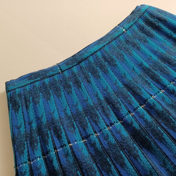 Sportrite Vintage Reversible Wool Pleated Midi Skirt - Picture 3 of 12